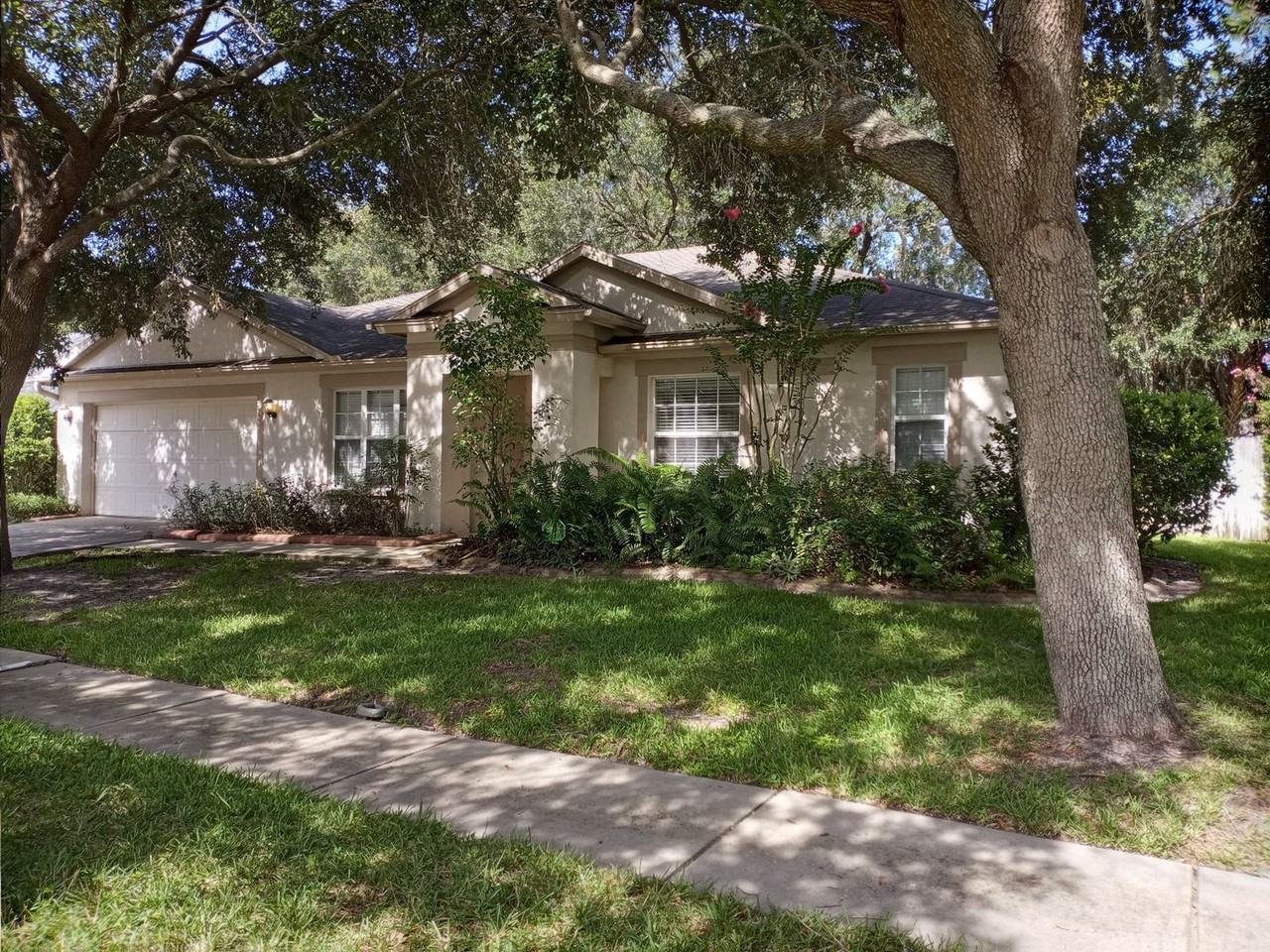 10452 Ashley Oaks Dr - Photo 2 of 32