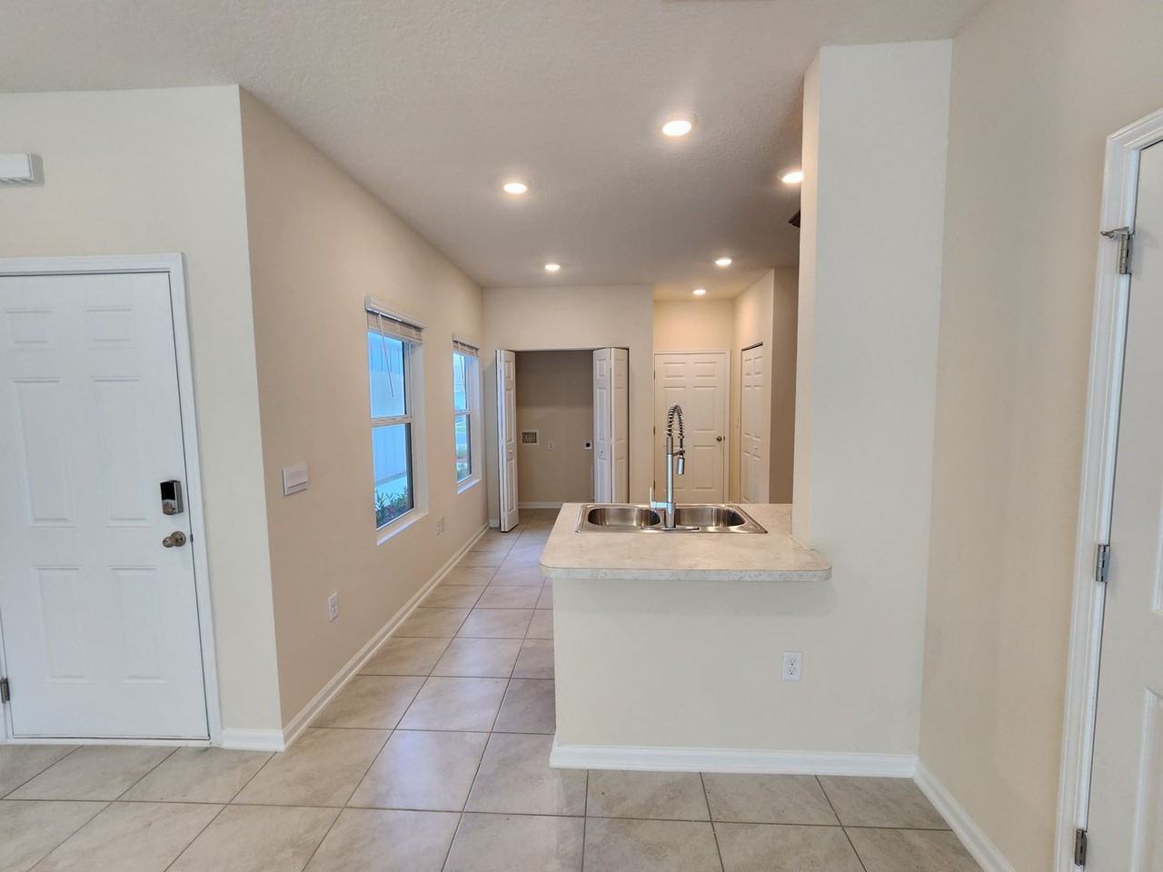 920 Observatory Pkwy - Photo 2 of 12