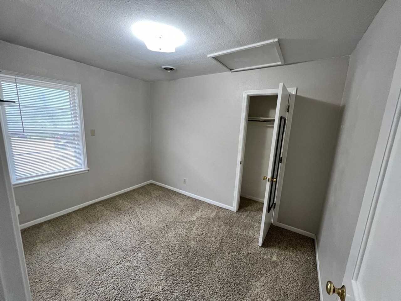 1324 North Manhattan Avenue - Photo 4 of 10