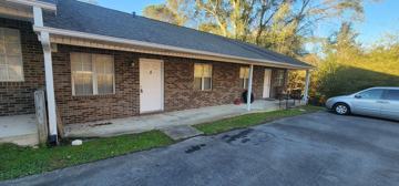 featured image of 471 4th St Nw