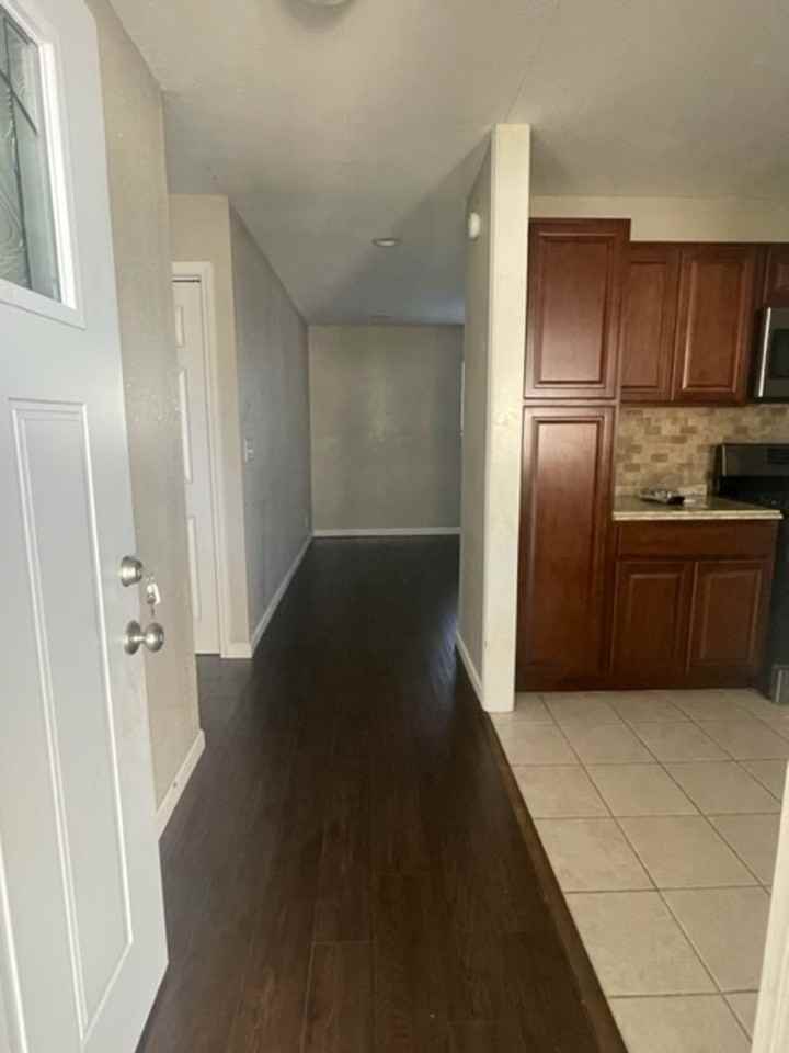 121 Ramblewood Rd - Photo 2 of 13