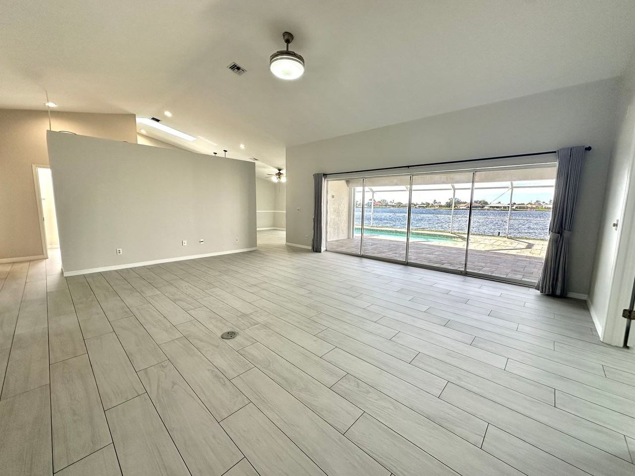 814 Sw Santa Barbara Pl - Photo 5 of 22