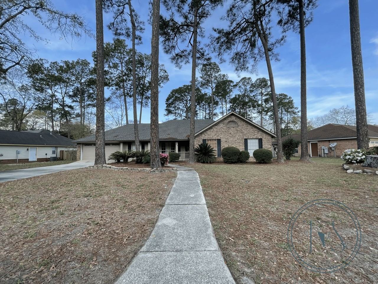 518 Wellington Way - Photo 3 of 33