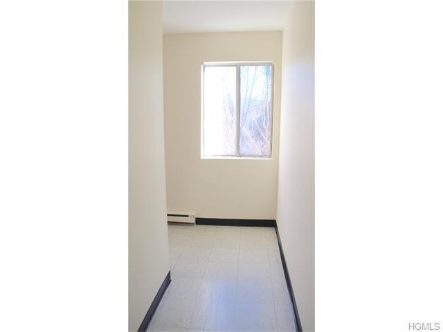 806 Mountainside Dr - Photo 2 of 28