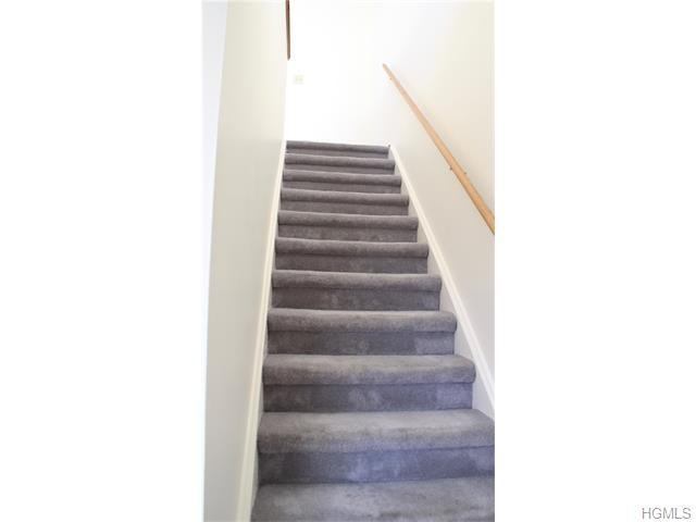 806 Mountainside Dr - Photo 3 of 28