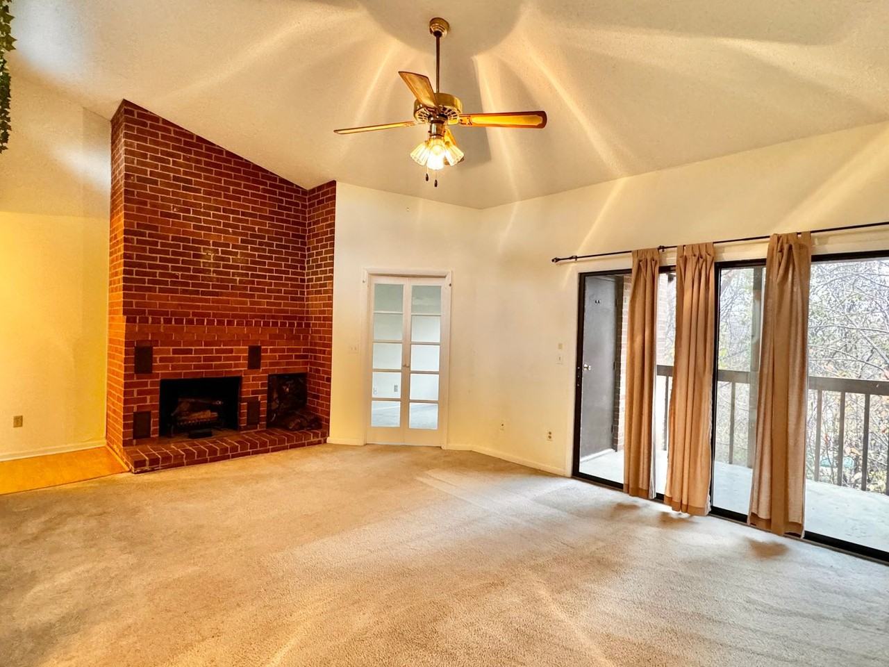 125 Turtle Creek Rd #11 - Photo 3 of 21