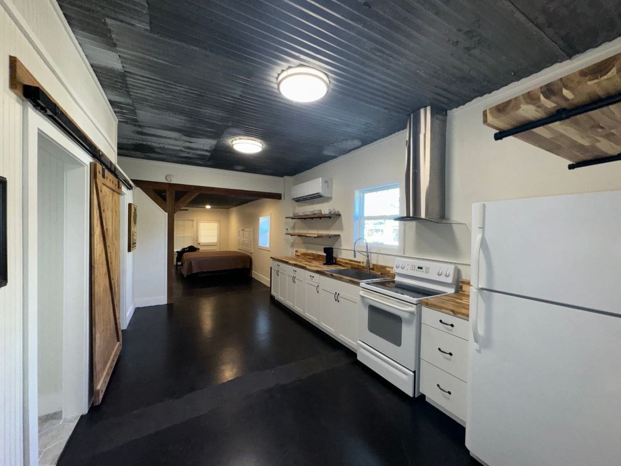 2924 Jefferson St - Photo 5 of 18