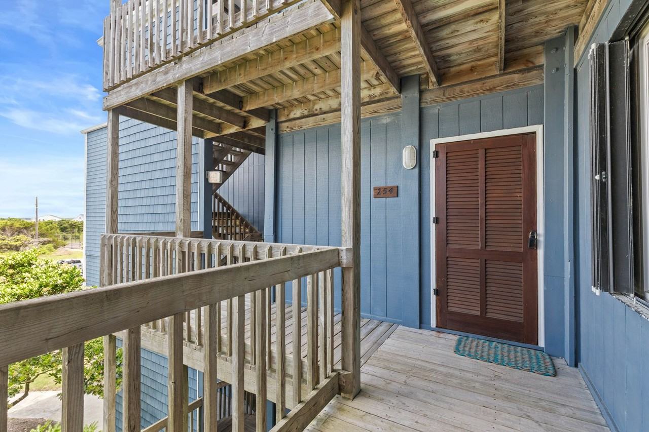 2210 New River Inlet Rd - Photo 5 of 36