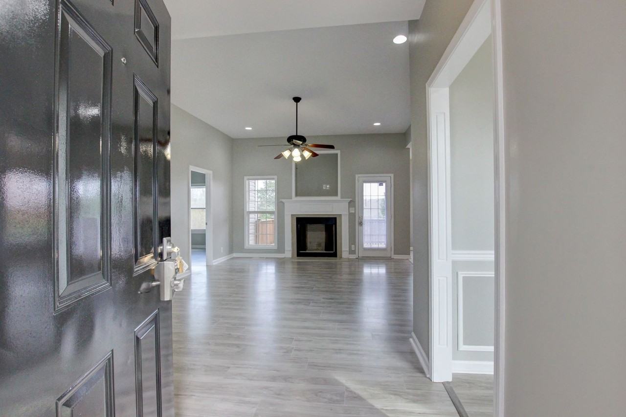 1144 Channelview Ct - Photo 4 of 46