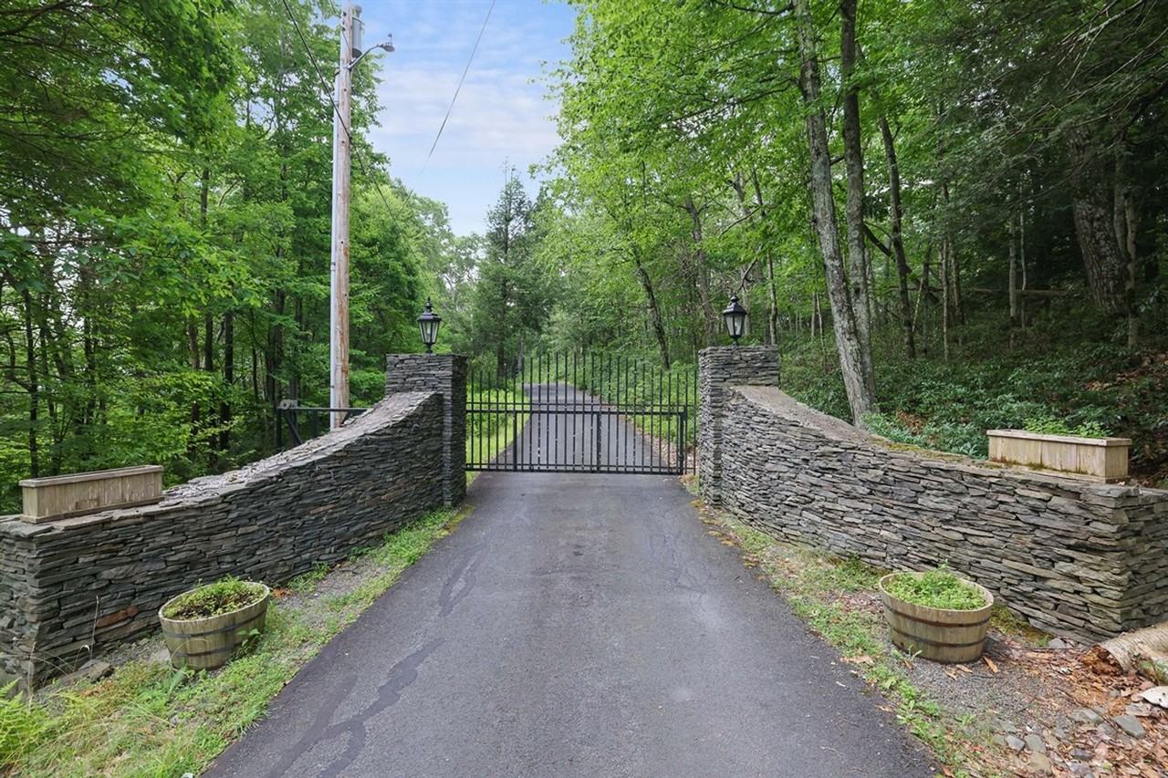 133 Montanesca Rd - Photo 2 of 50