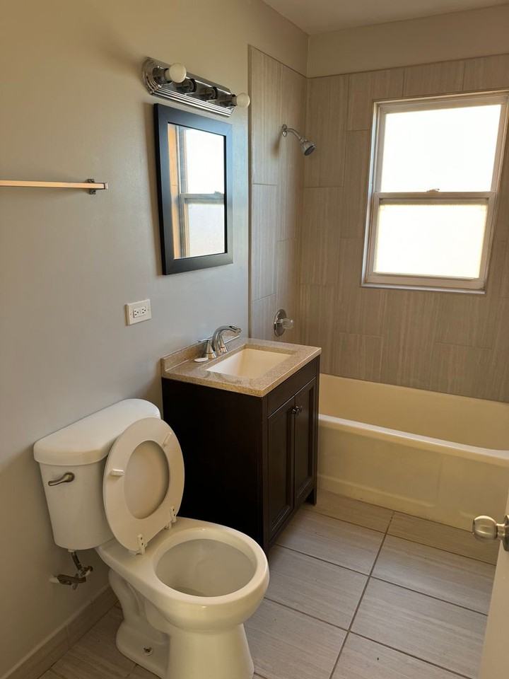 6201 S Indiana Ave - Photo 6 of 6