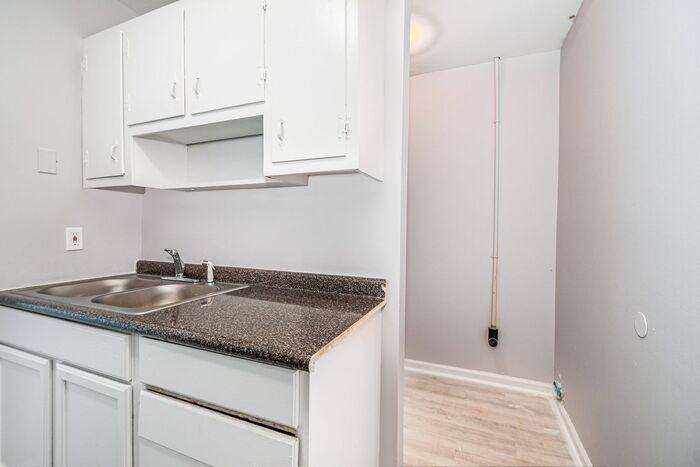 Apache St #2204A - Photo 3 of 15