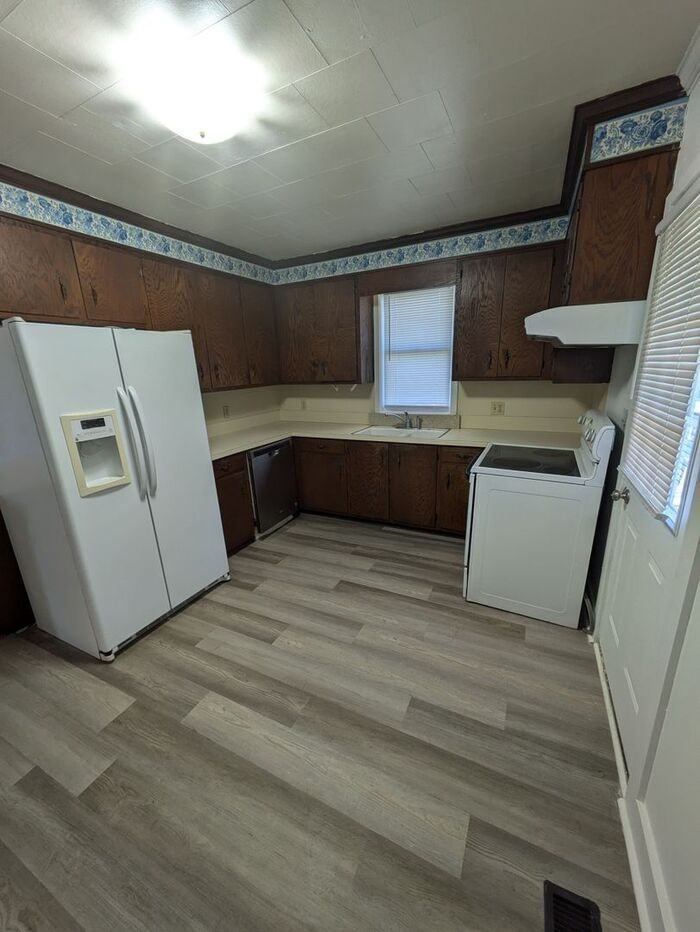 102 Ge Plant Rd Sw - Photo 3 of 11