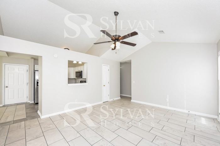 107 Sterling Hills Cir - Photo 3 of 15