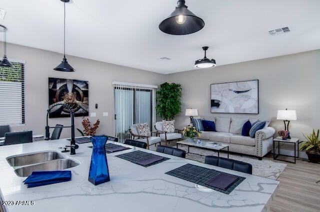 Alameda Villas - Photo 4 of 10