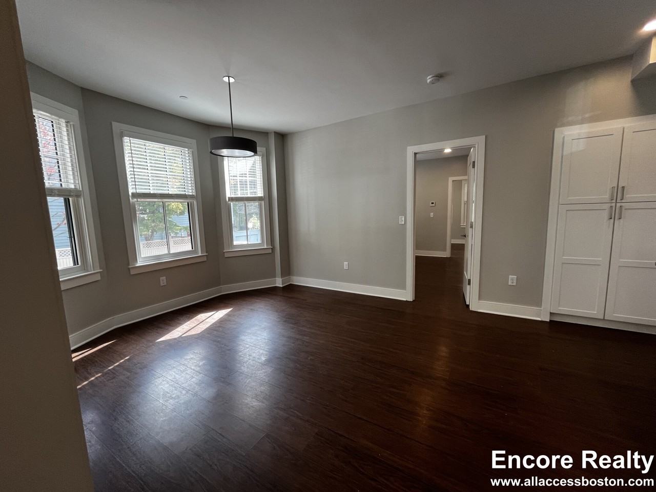 382 Harvard St #1 - Photo 4 of 26