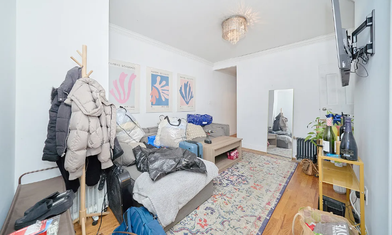 241 E 18th St #4 - Photo 2 of 10