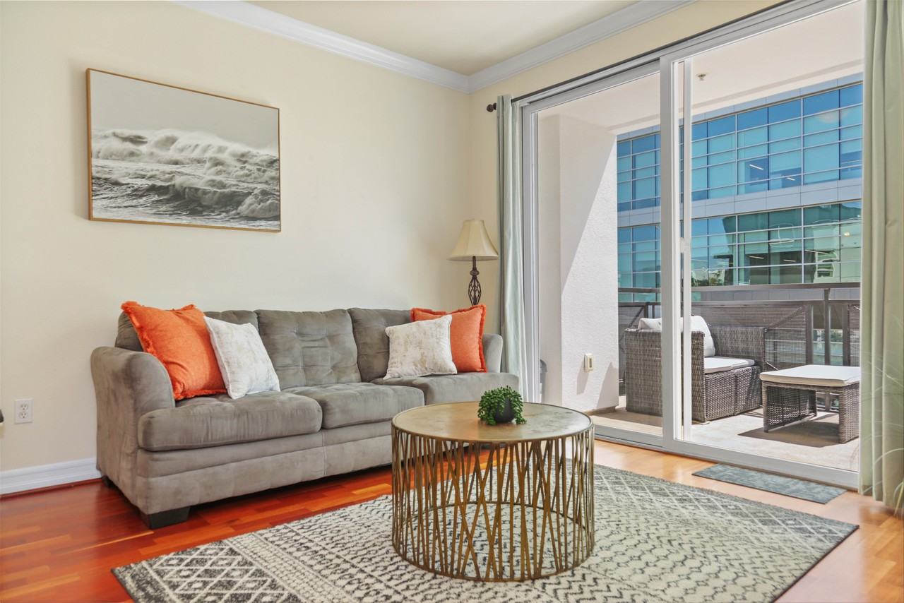 525 11th Ave #1408 - Photo 7 of 31