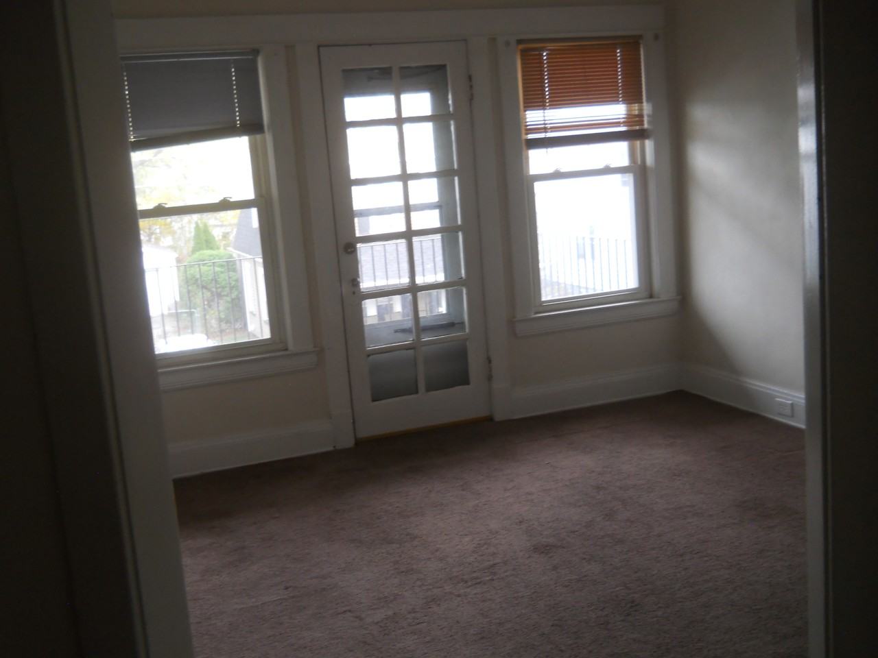 1498 Winchester Ave #UP - Photo 5 of 11