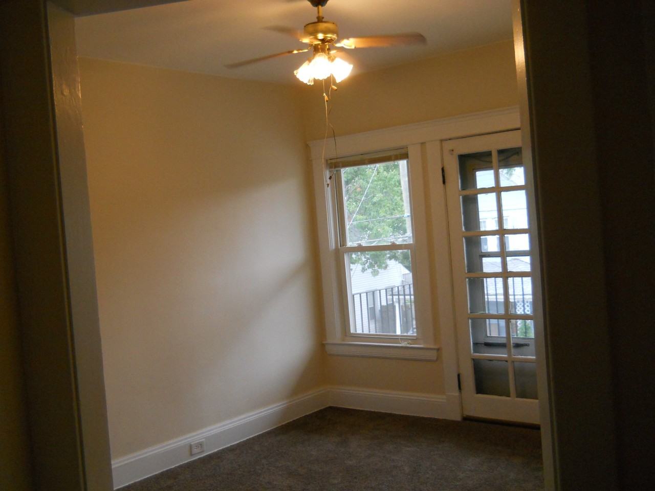 1498 Winchester Ave #UP - Photo 6 of 11