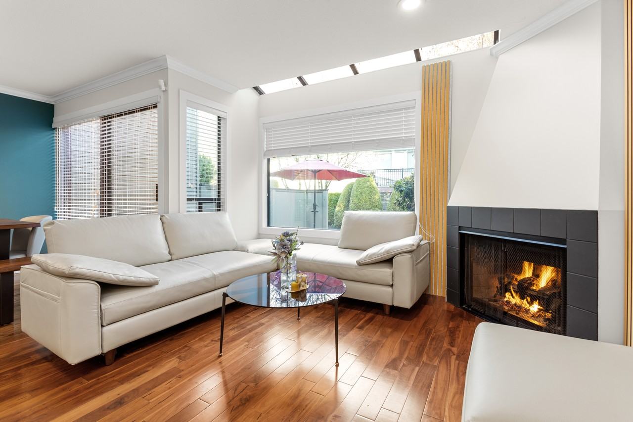 1135 Montroyal Boulevard - Photo 2 of 40