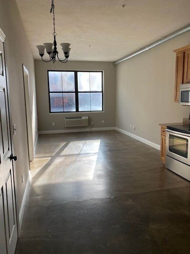 Clinton Street Commons - Photo 5 of 26