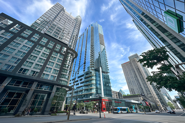 1155 Rue De La Montagne #1909