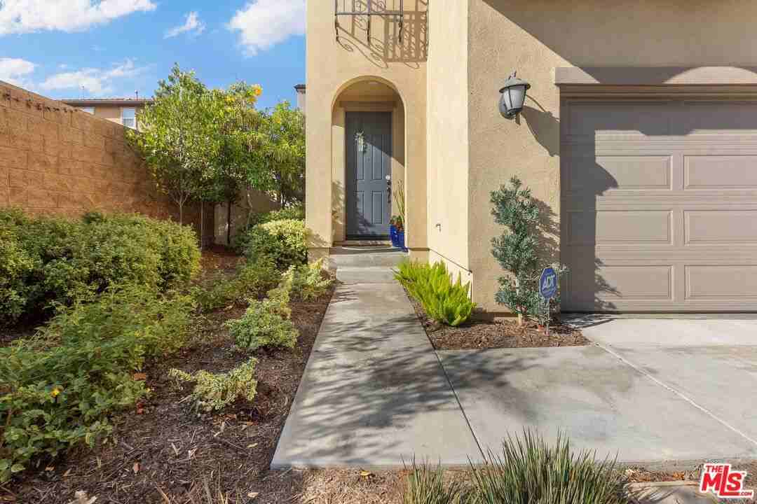 11823 Verona Ln - Photo 2 of 25