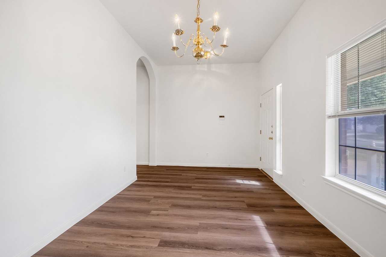 211 Chandler Crossing Trl - Photo 6 of 26