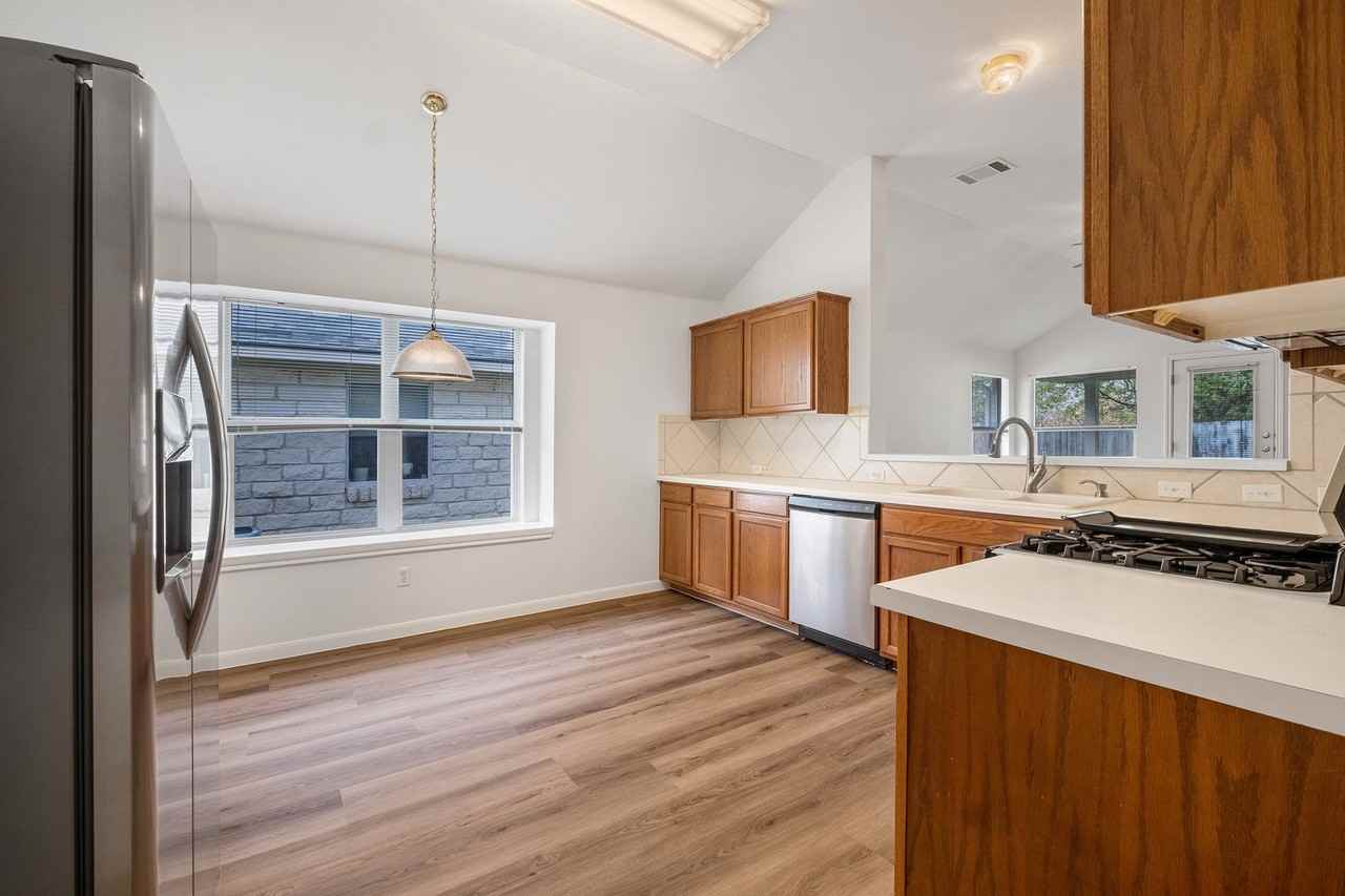 211 Chandler Crossing Trl - Photo 7 of 26