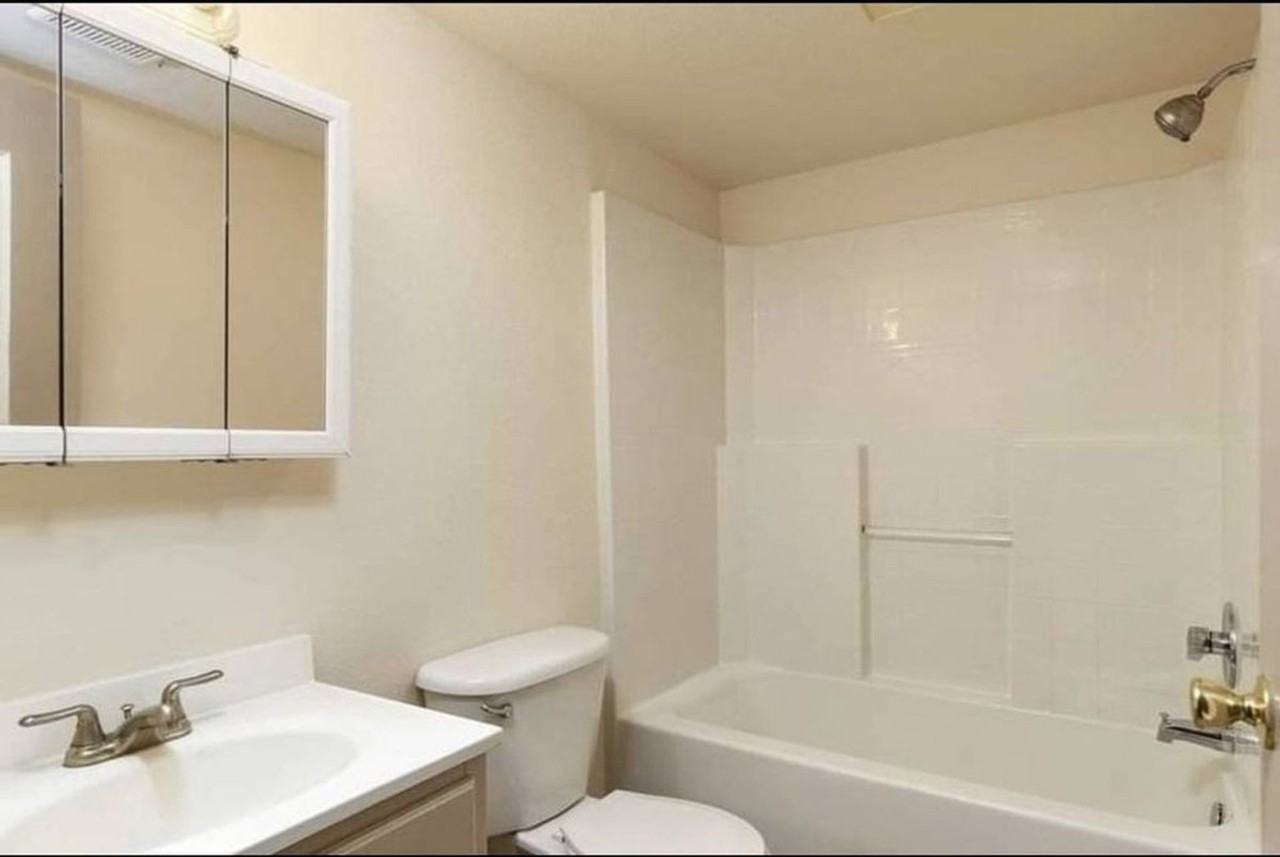 #397 ST. JAMES APARTMENTS - Photo 2 of 10