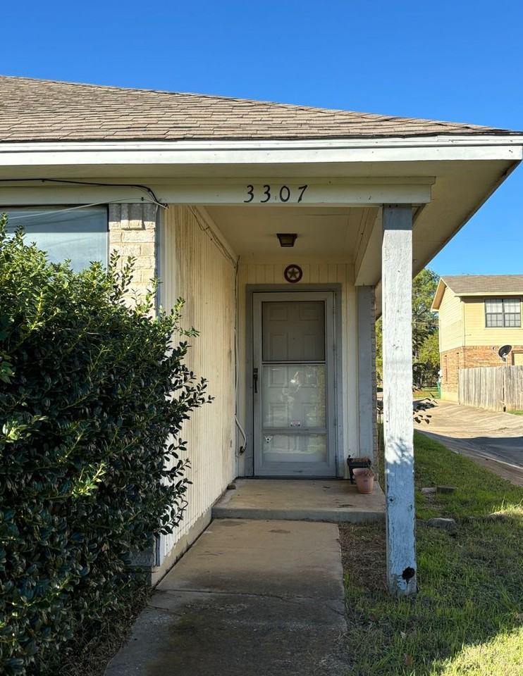 3307 Fallmeadow St - Photo 3 of 7