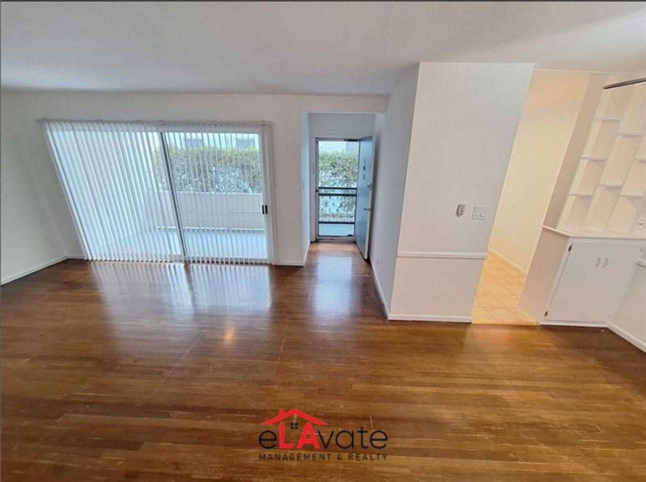 429 S Sherbourne Dr. - Photo 2 of 50