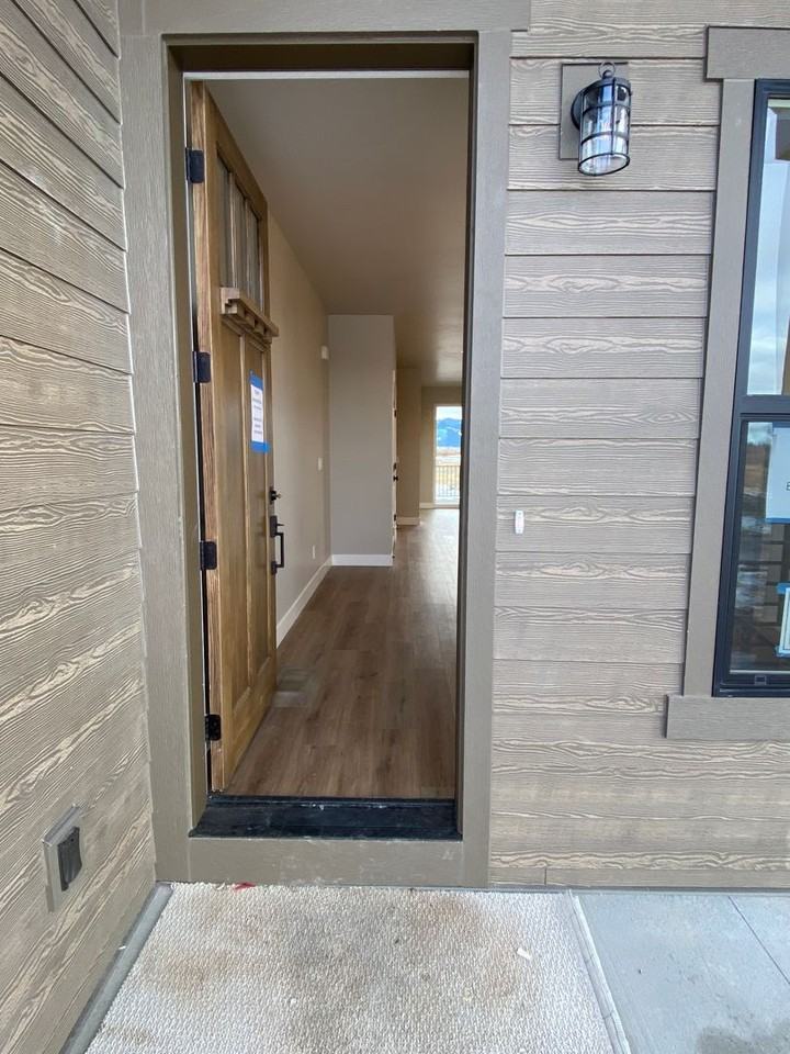 319 Bald Eagle Dr - Photo 2 of 32