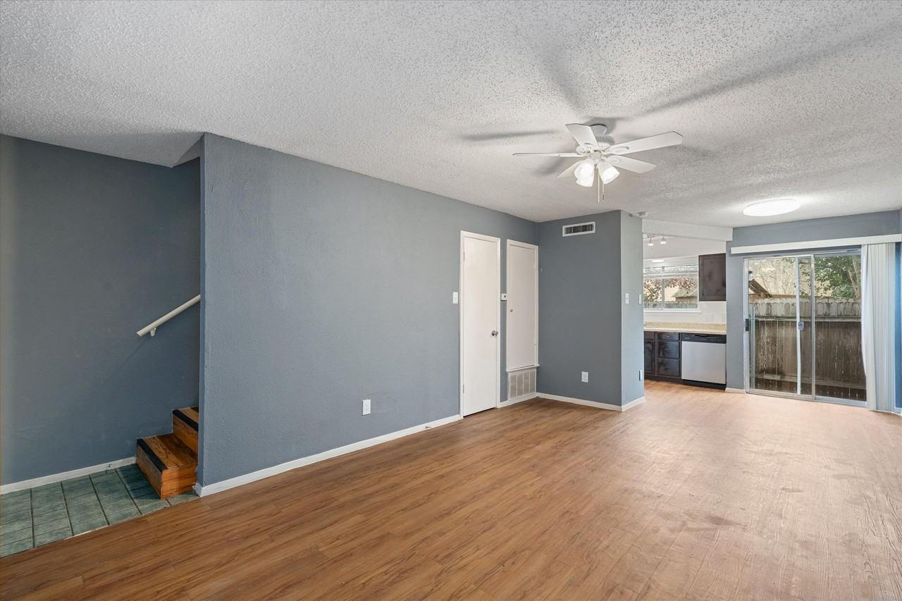 Sola Flats Apartments - Photo 2 of 14