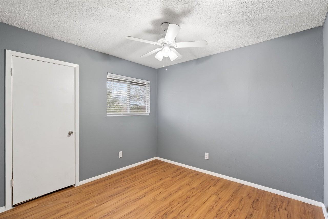 Sola Flats Apartments - Photo 6 of 14