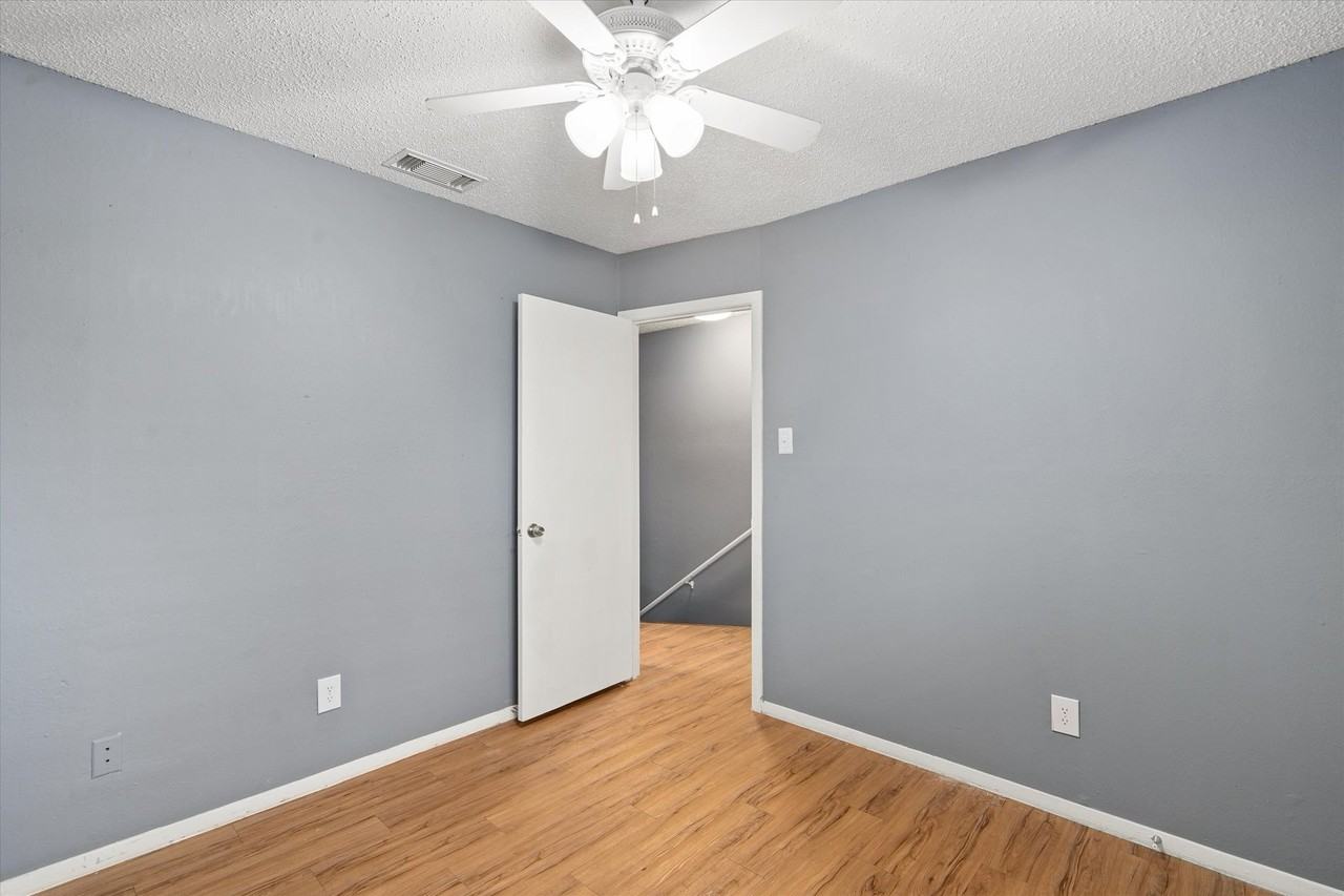 Sola Flats Apartments - Photo 7 of 14