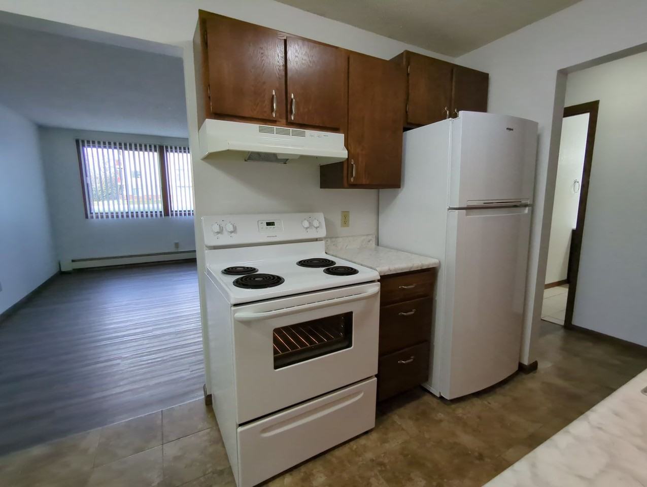 Rosewood Terrace Apartments - Photo 3 of 16