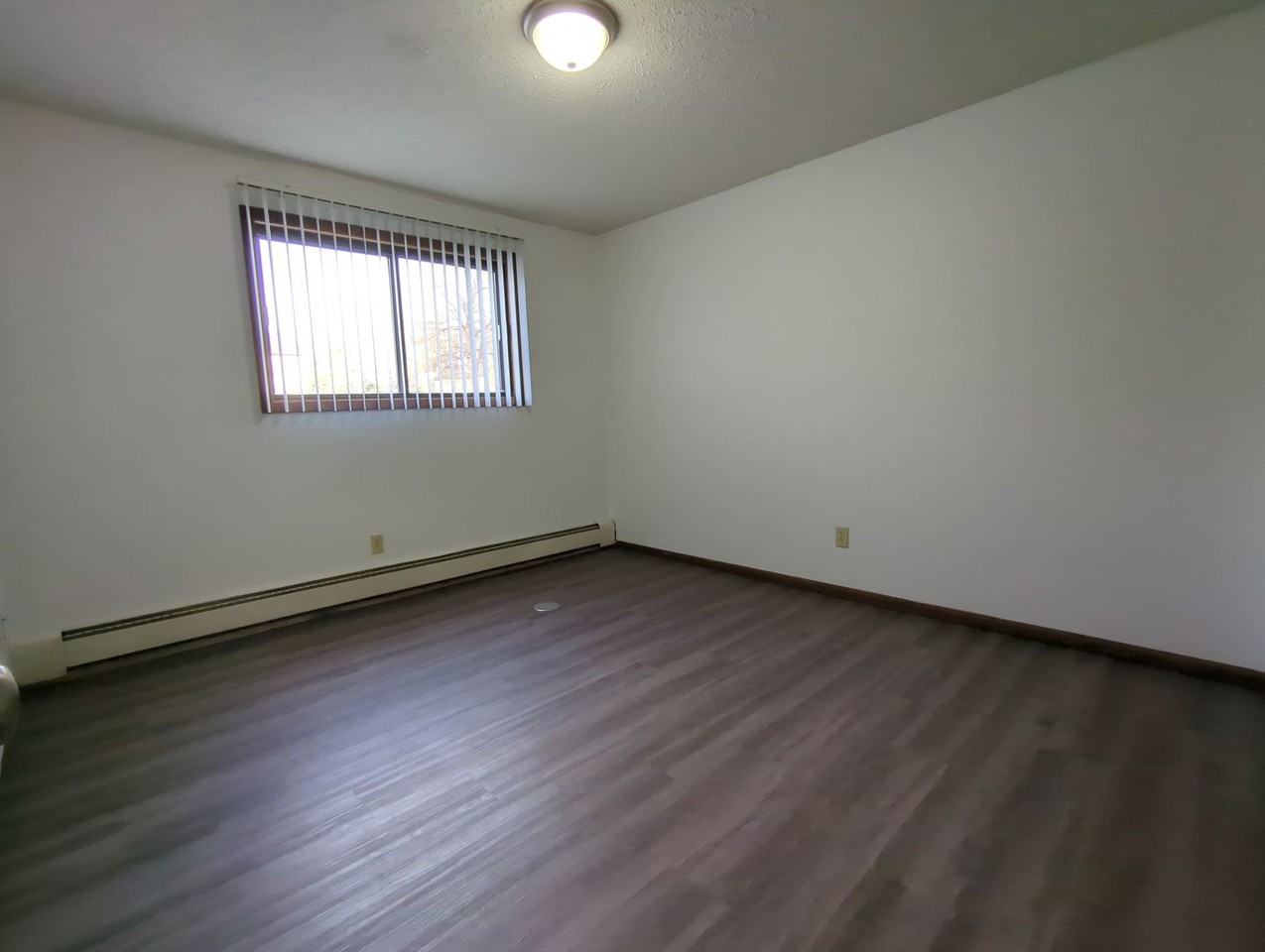 Rosewood Terrace Apartments - Photo 4 of 16