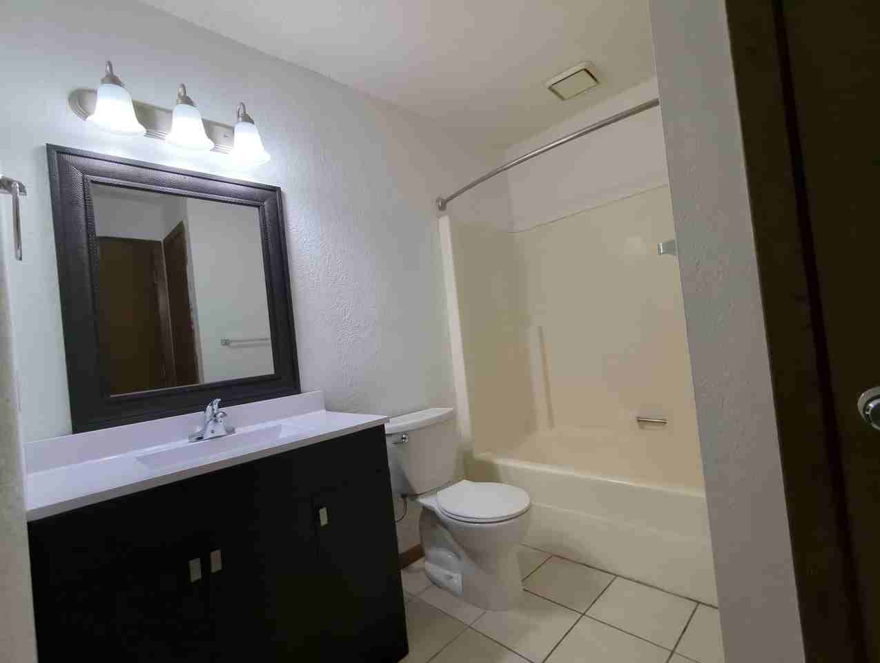 Rosewood Terrace Apartments - Photo 5 of 16