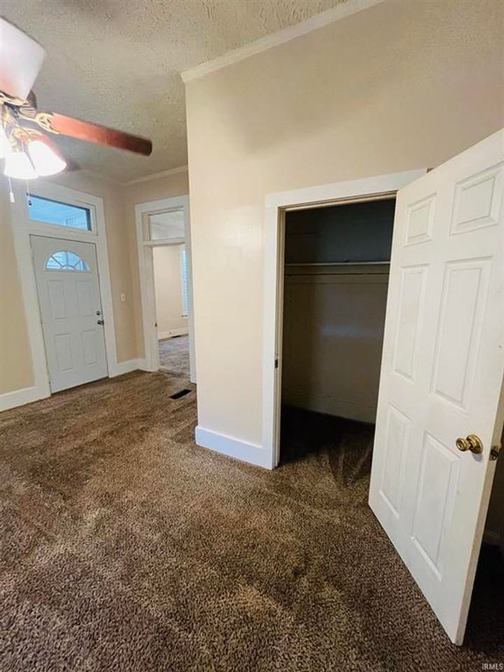 3120 Arlington Ave - Photo 2 of 9