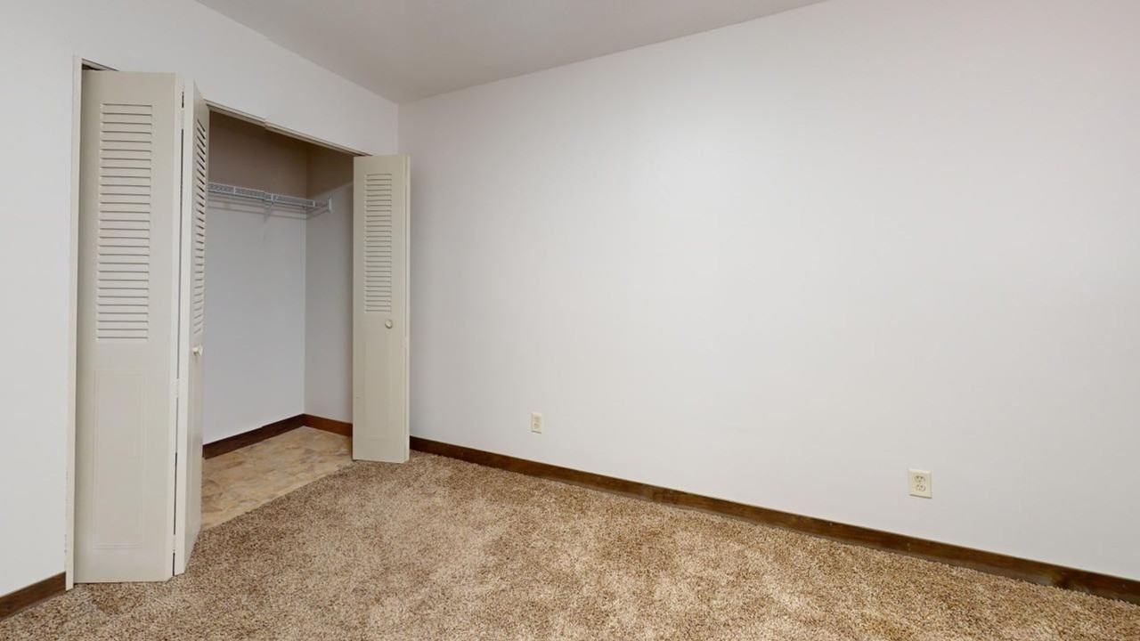 519 10th Ave SE - Photo 7 of 13