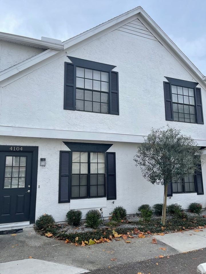 Saint Andrews Square Townhomes - Photo 5 of 50