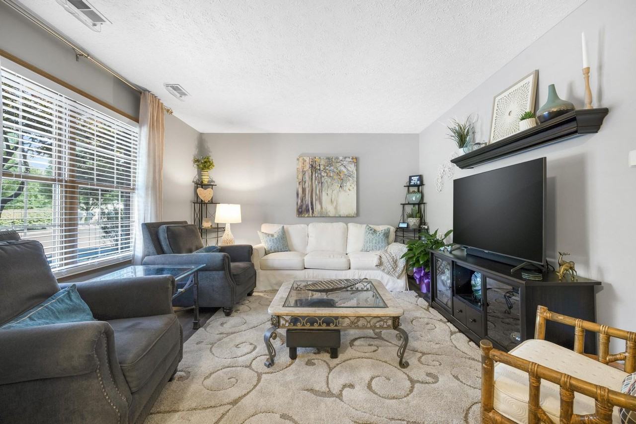 Long Drive Suites - Photo 3 of 27