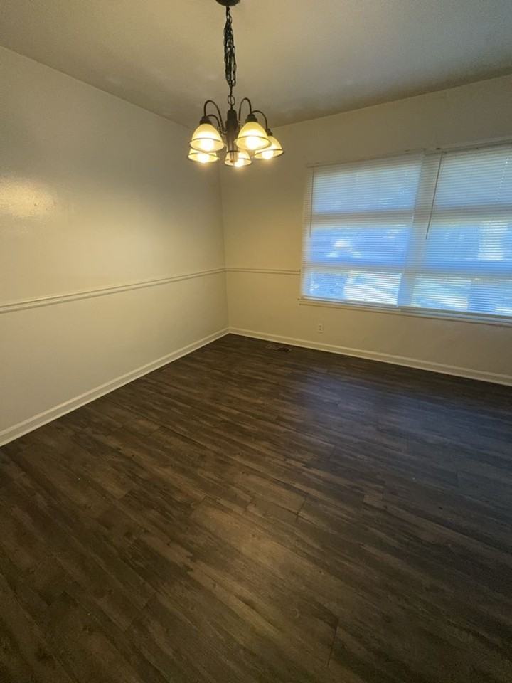 4210 Swann St - Photo 3 of 10