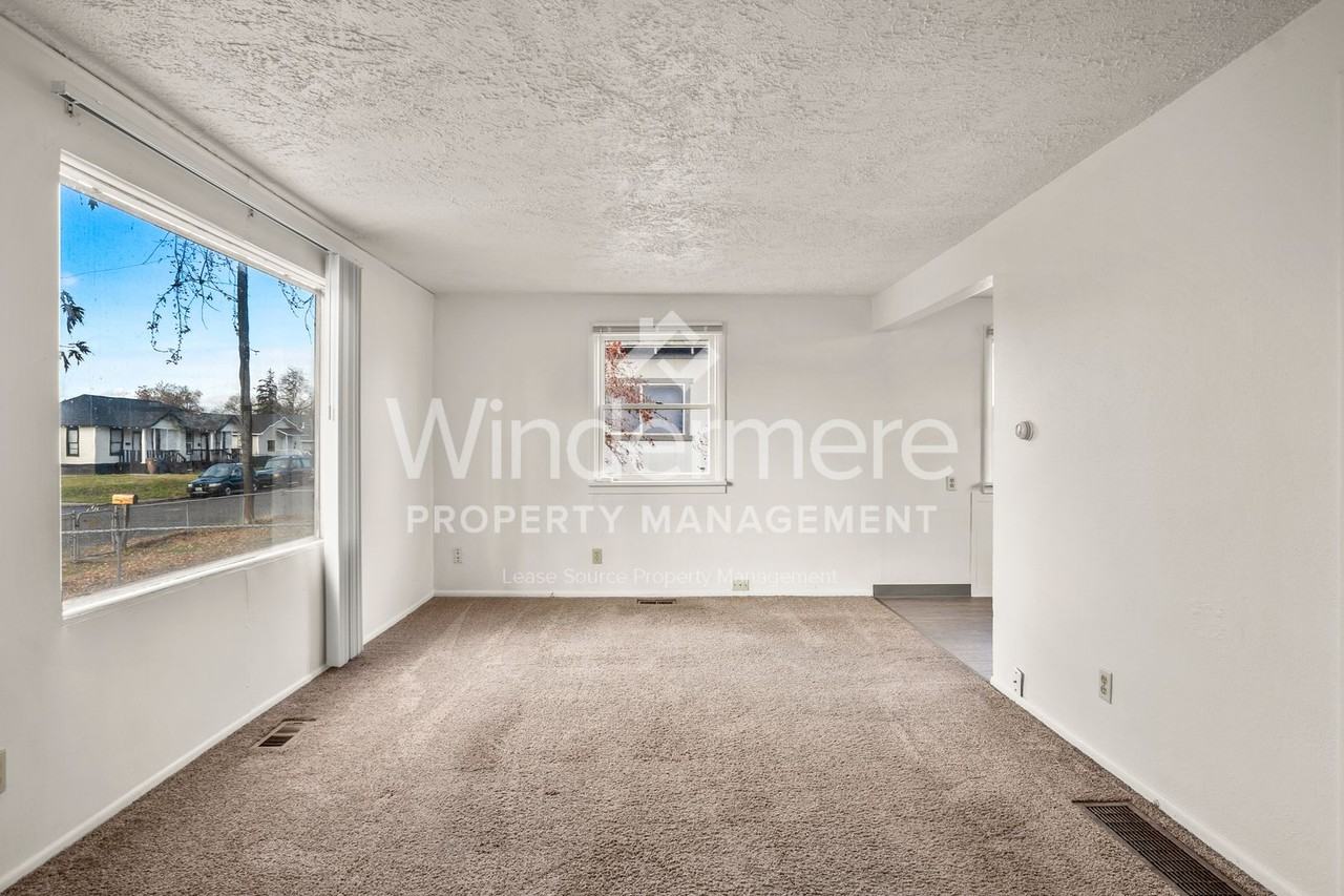 3930 N Martin St - Photo 3 of 22
