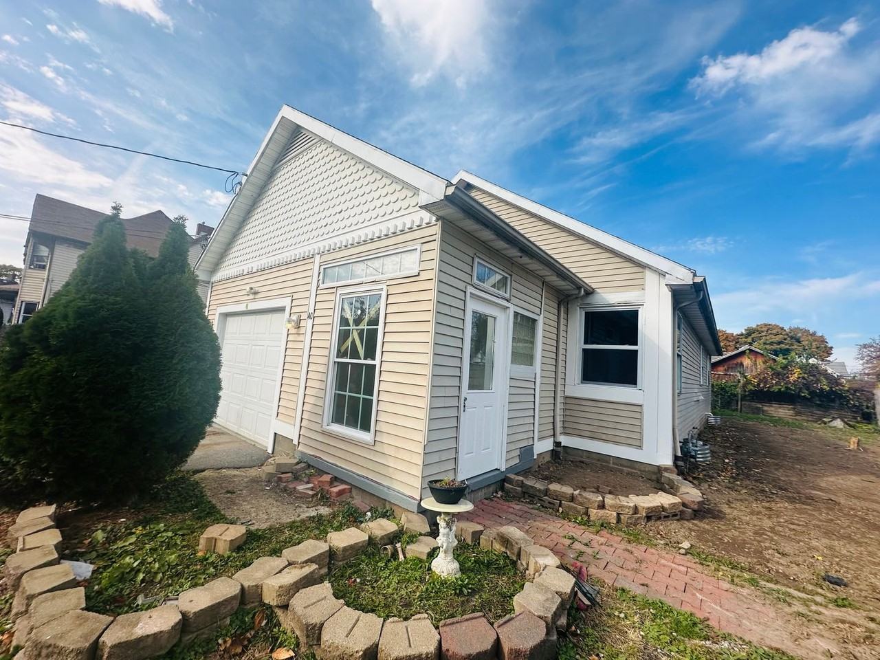 40 Evergreen St - Photo 2 of 41