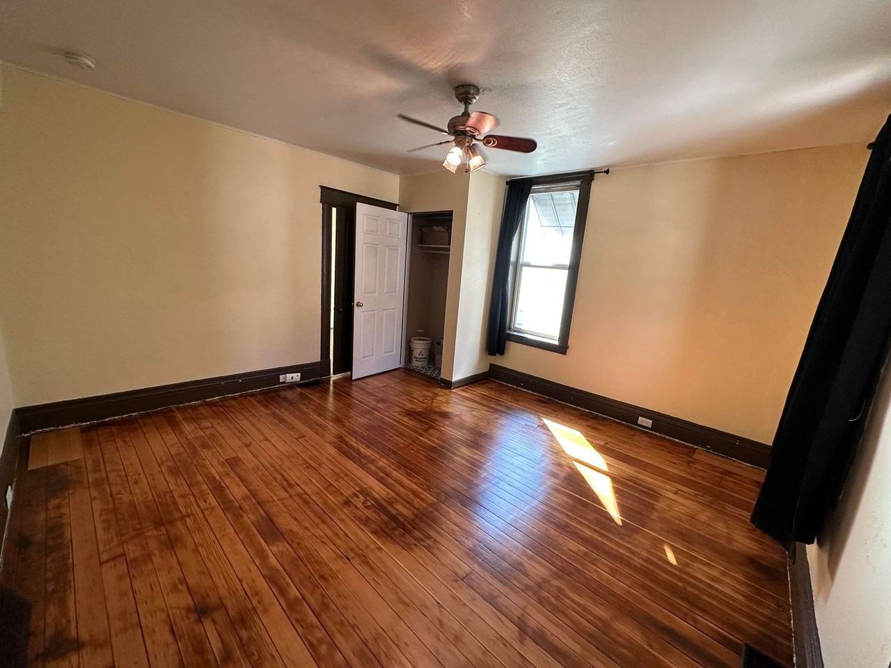 55 Locust St - Photo 3 of 5