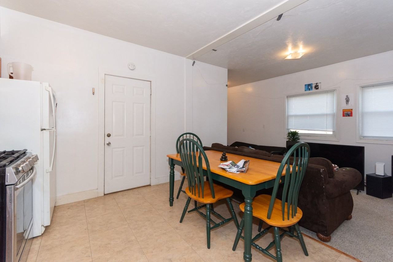 14A Ashford St - Photo 2 of 10