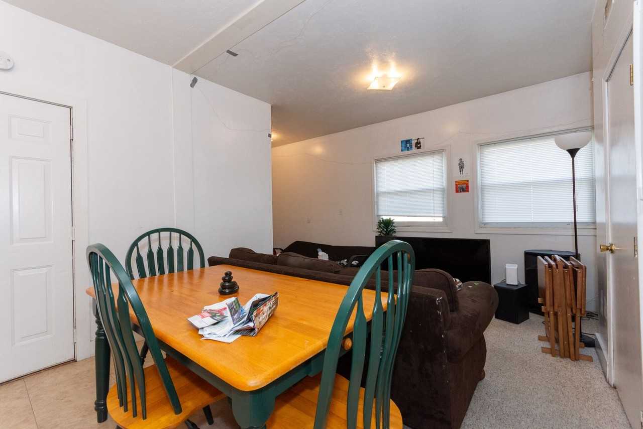 14A Ashford St - Photo 4 of 10